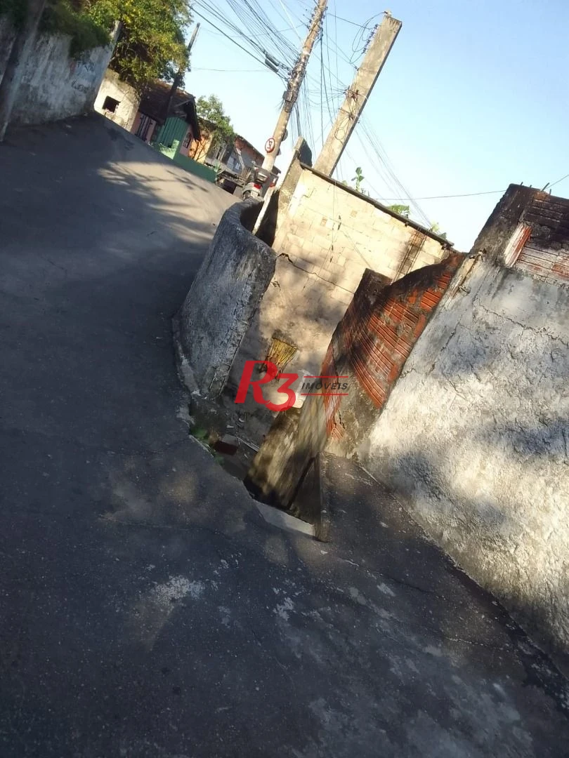 Excelente terreno com 700m2 de área