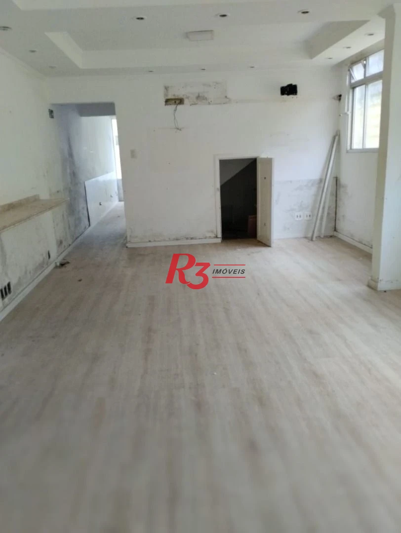 Excelente casa comercial com 396m2 de área construída