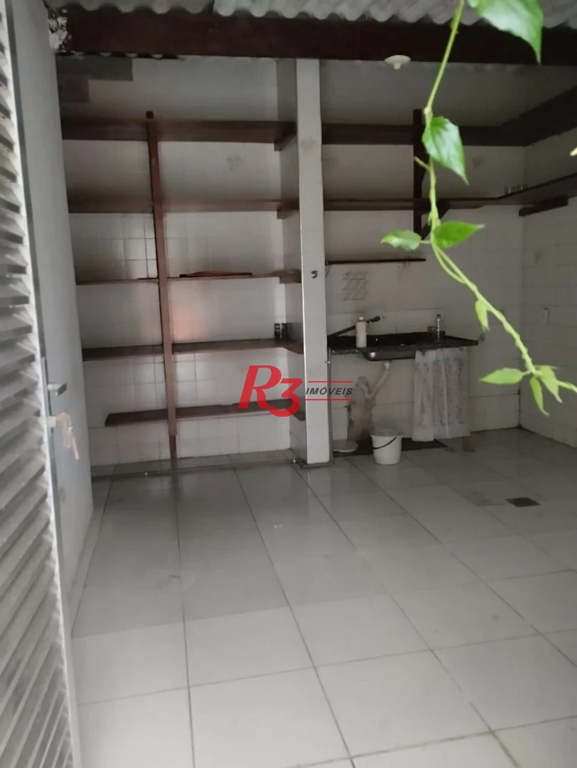 Excelente casa comercial com 396m2 de área construída