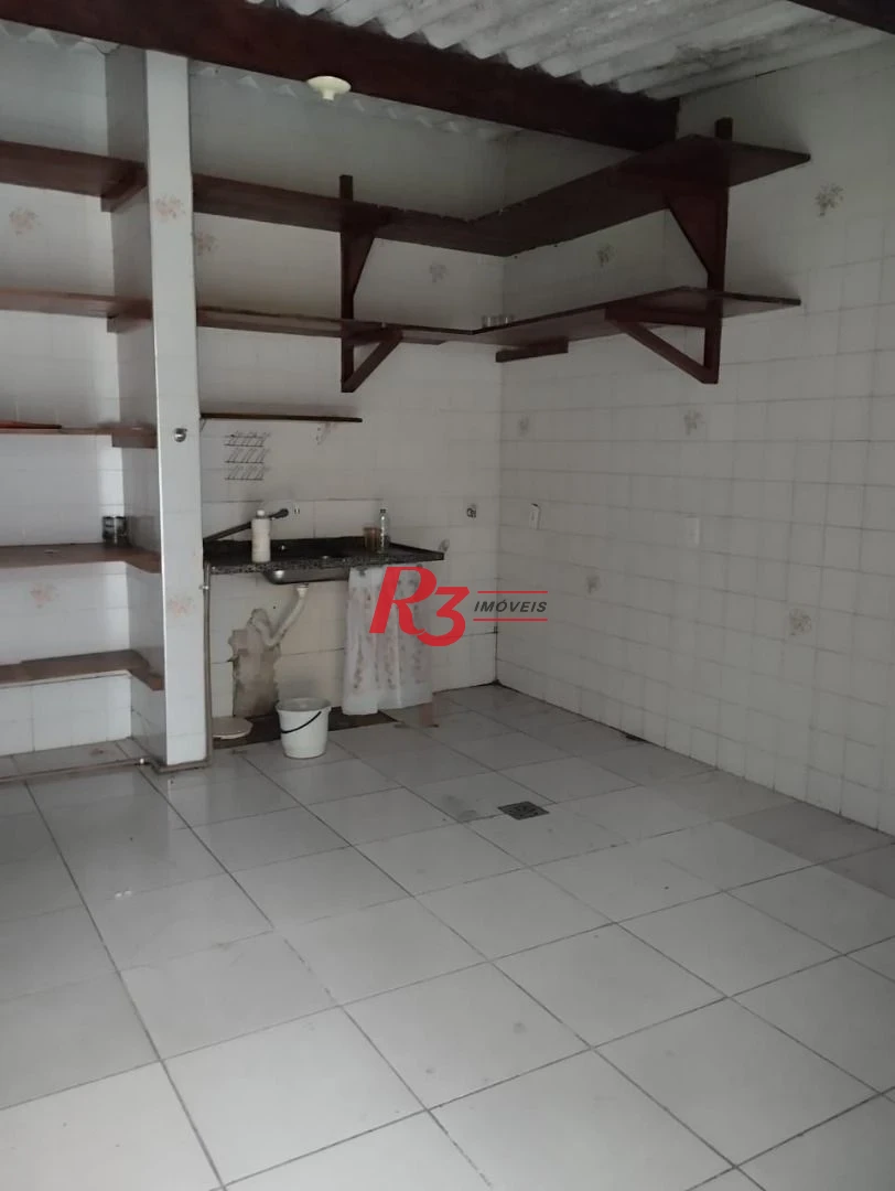Excelente casa comercial com 396m2 de área construída