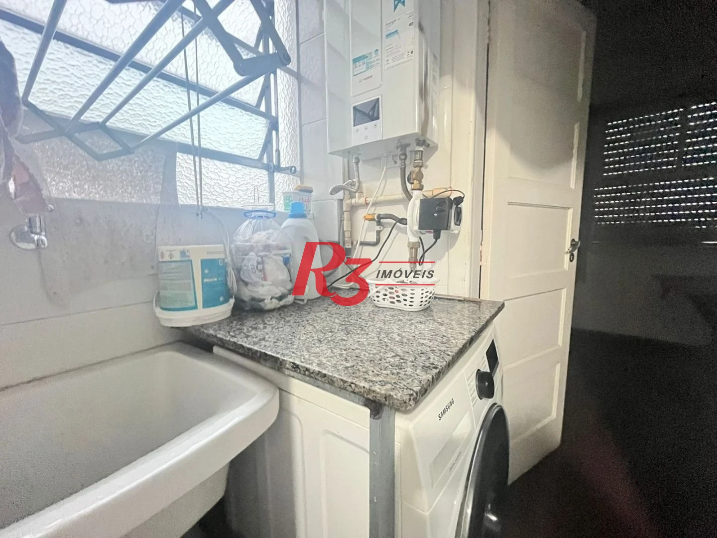 Apartamento com 2 dormitórios c suite, dep completa - Boqueirão - Santos