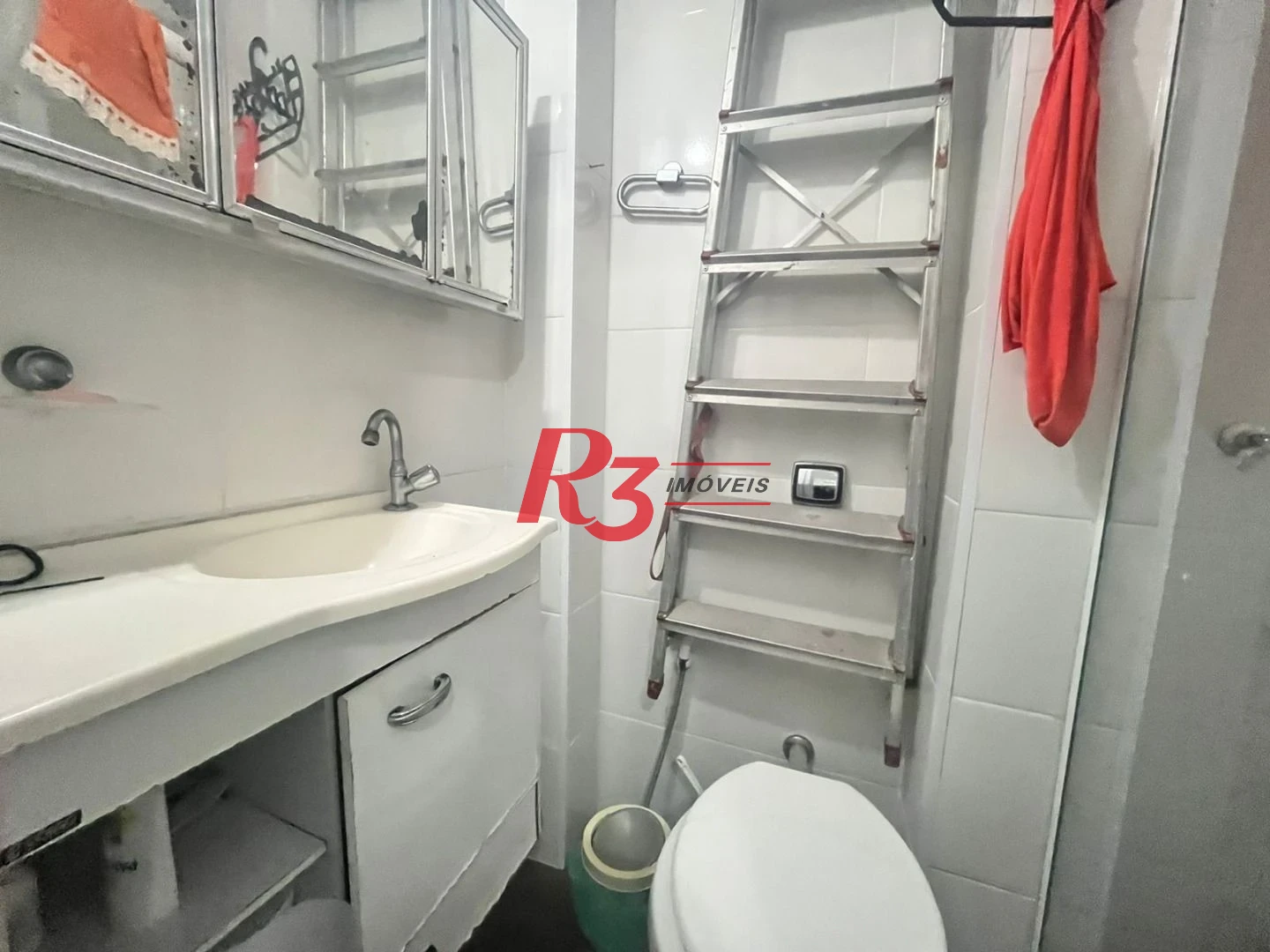 Apartamento com 2 dormitórios c suite, dep completa - Boqueirão - Santos