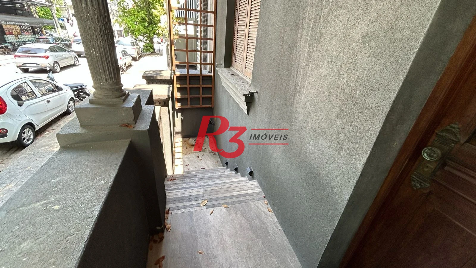Sobrado com 3 dormitórios à venda, 96 m² por R$ 780.000,00 - Gonzaga - Santos/SP