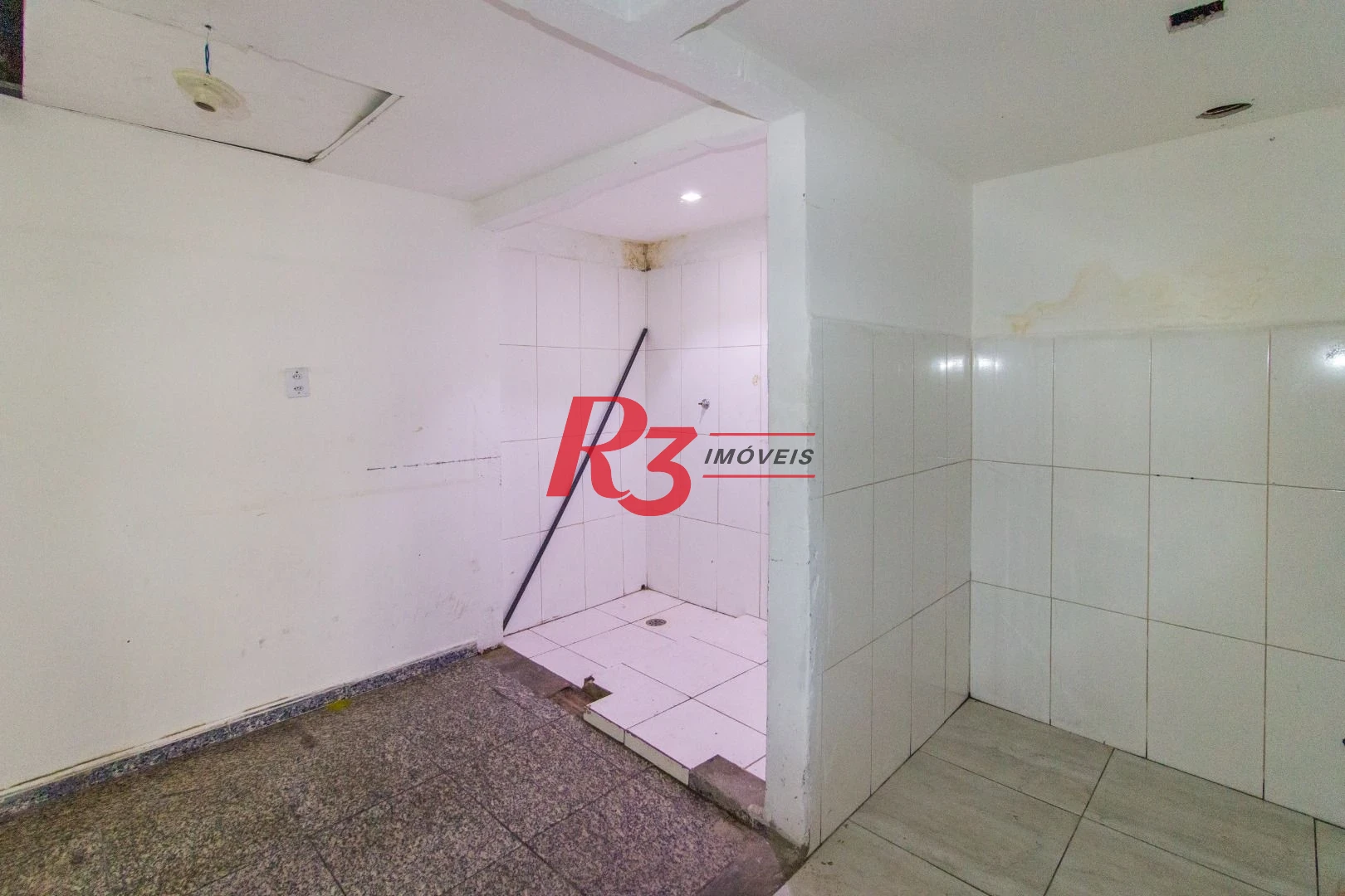 Loja para alugar, 80 m² por R$ 4.685,00/mês - Centro - Santos/SP