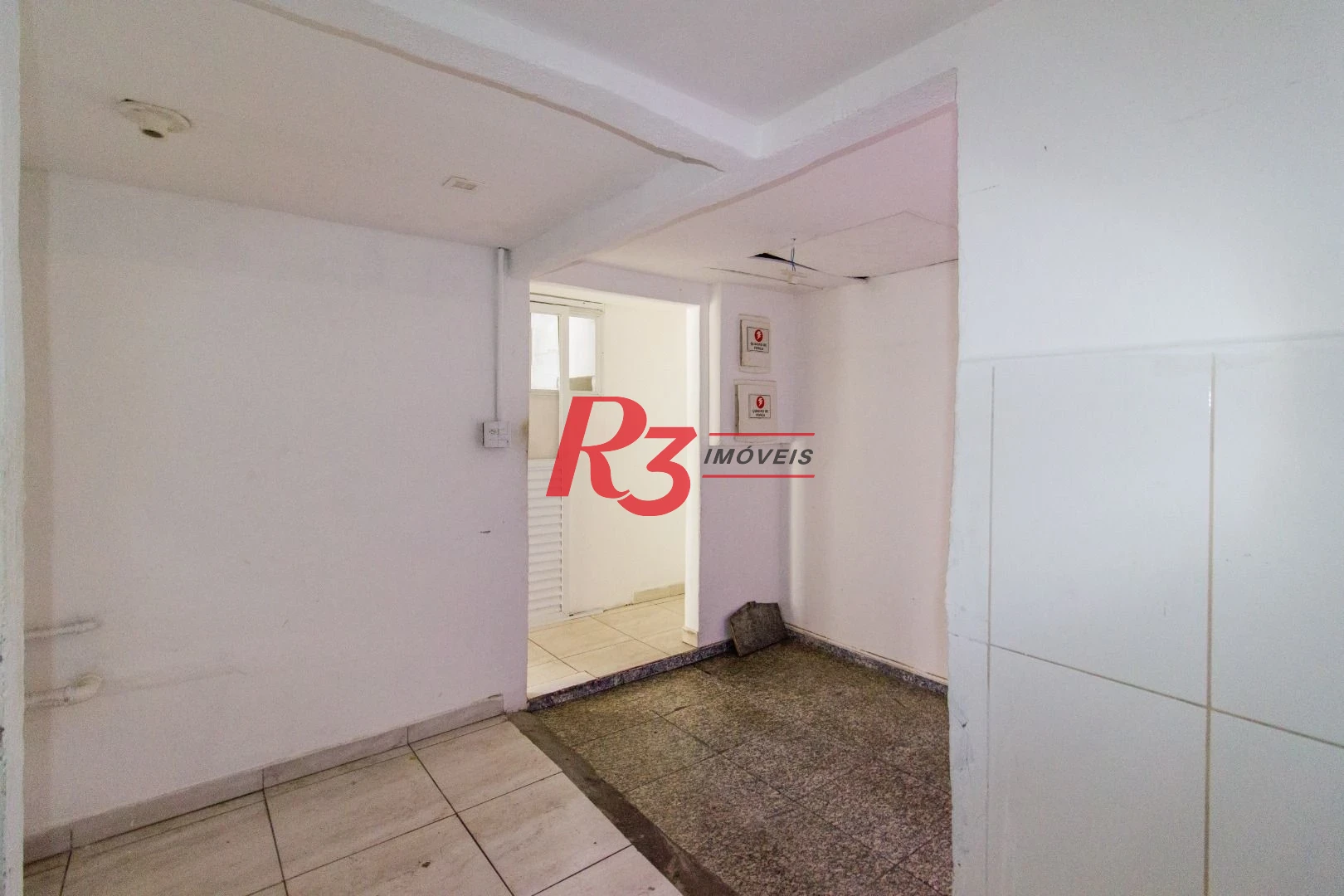 Loja para alugar, 80 m² por R$ 4.685,00/mês - Centro - Santos/SP