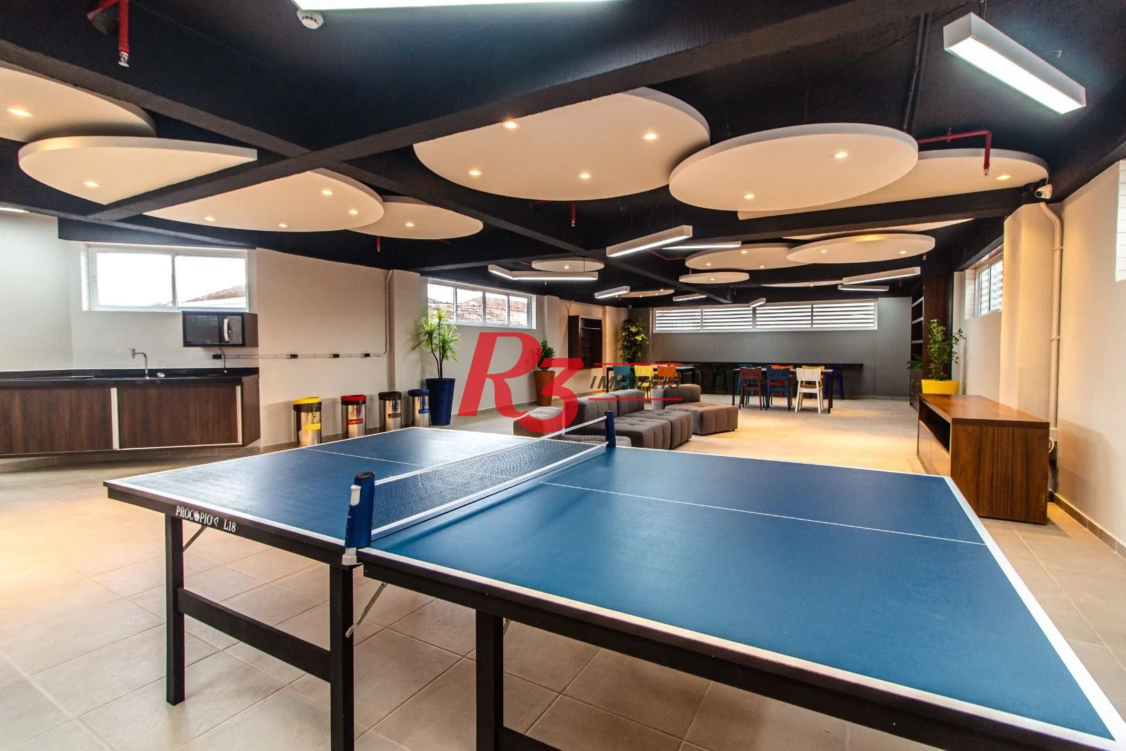 Excelente sala comercial para locação Avenida Ana Costa.