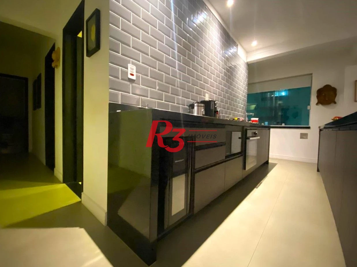 Apartamento com 2 dormitórios à venda, 81 m² por R$ 650.000,00 - José Menino - Santos/SP