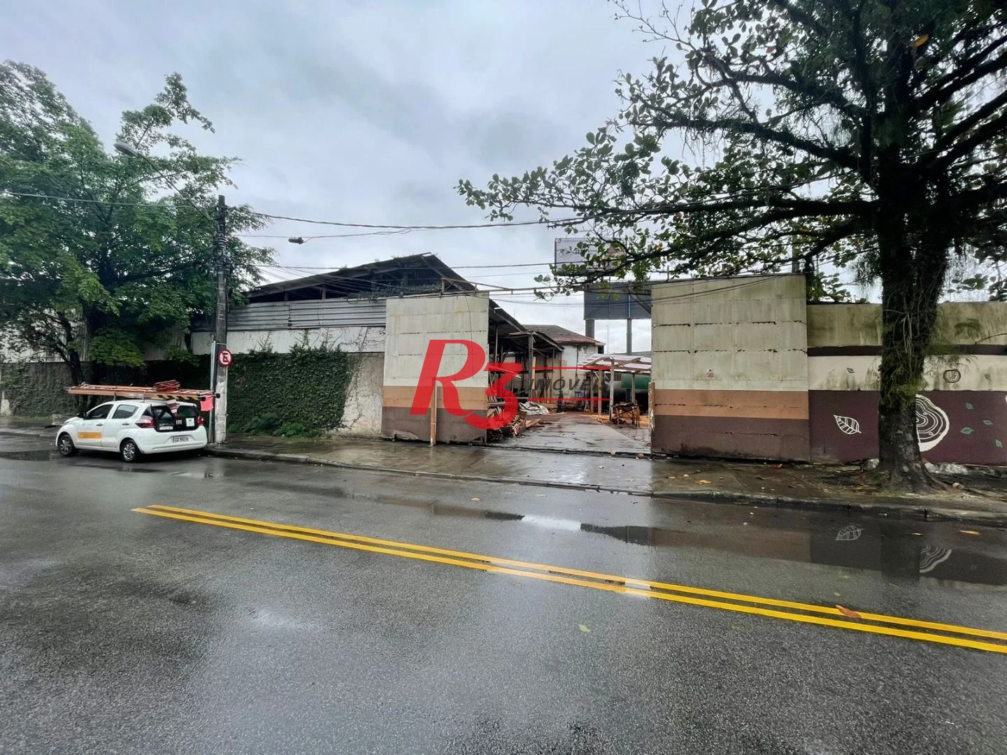 Galpão Comercial pra  alugar de 1497,11m² bairro Chico de Paula em Santos