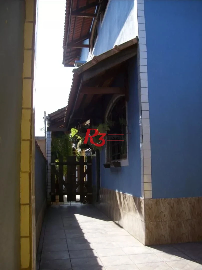 Sobrado à venda, 163 m² por R$ 798.000,00 - Caneleira - Santos/SP