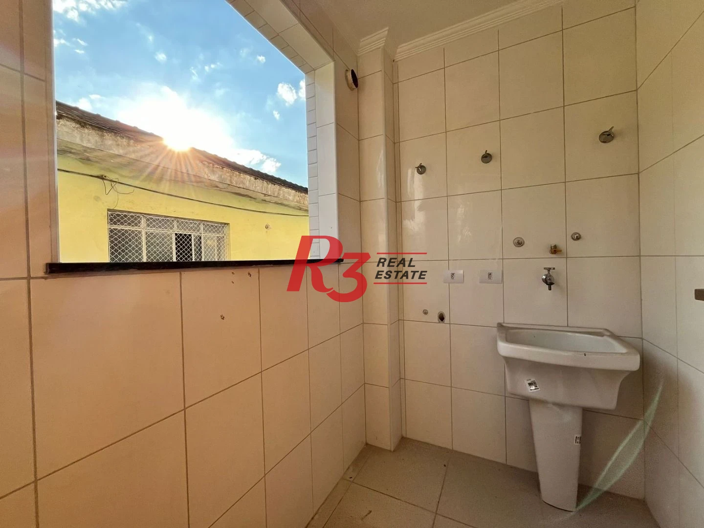 Village com 2 dormitórios à venda, 103 m² por R$ 680.000,00 - Marapé - Santos/SP