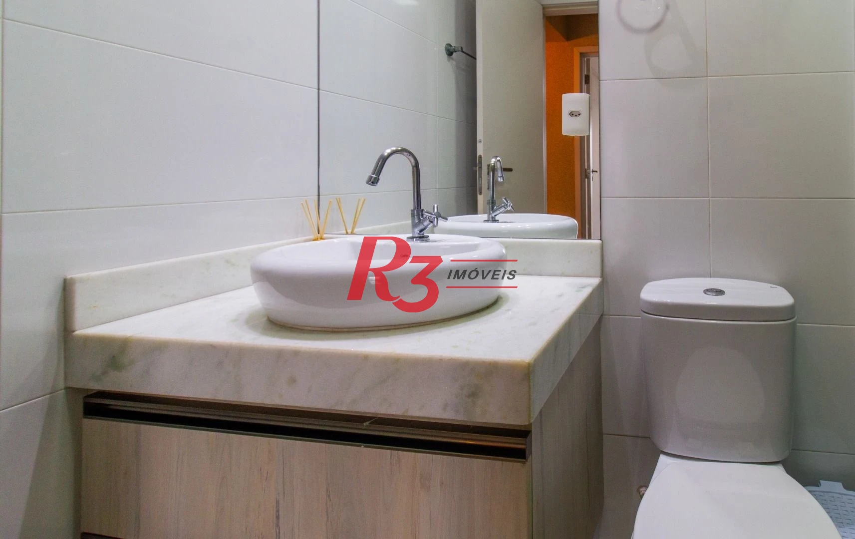 Apartamento à venda, 74 m² por R$ 780.000,00 - Vila Matias - Santos/SP