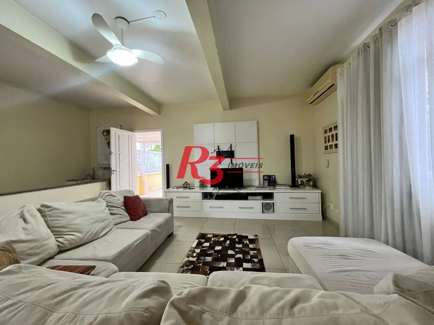 Casa Sobreposta Alta, Duplex, com 3 dormitórios 3 suites, piscina e churraqueira, 3 vagas  380 m² ,