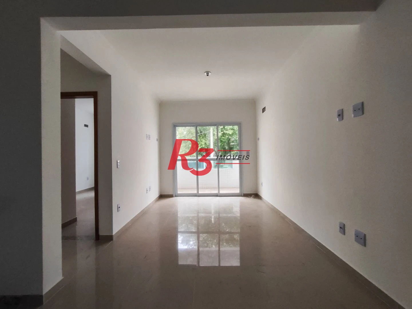 SOBREPOSTA ALTA DE FRENTE SACADA com 3 SUÍTES, VARANDA GOURMET COBERTA E DESCOBERTA, 2 VAGAS à venda, 148 m² por R$ 950.000  Ponta da Praia Santos SP