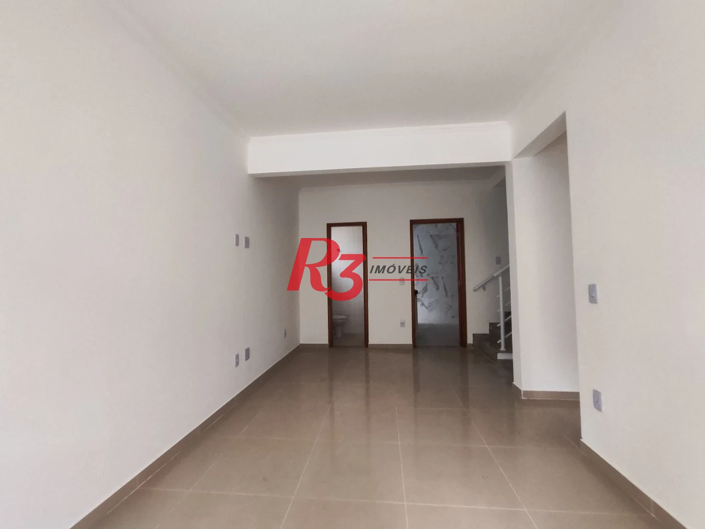 SOBREPOSTA ALTA DE FRENTE SACADA com 3 SUÍTES, VARANDA GOURMET COBERTA E DESCOBERTA, 2 VAGAS à venda, 148 m² por R$ 950.000  Ponta da Praia Santos SP
