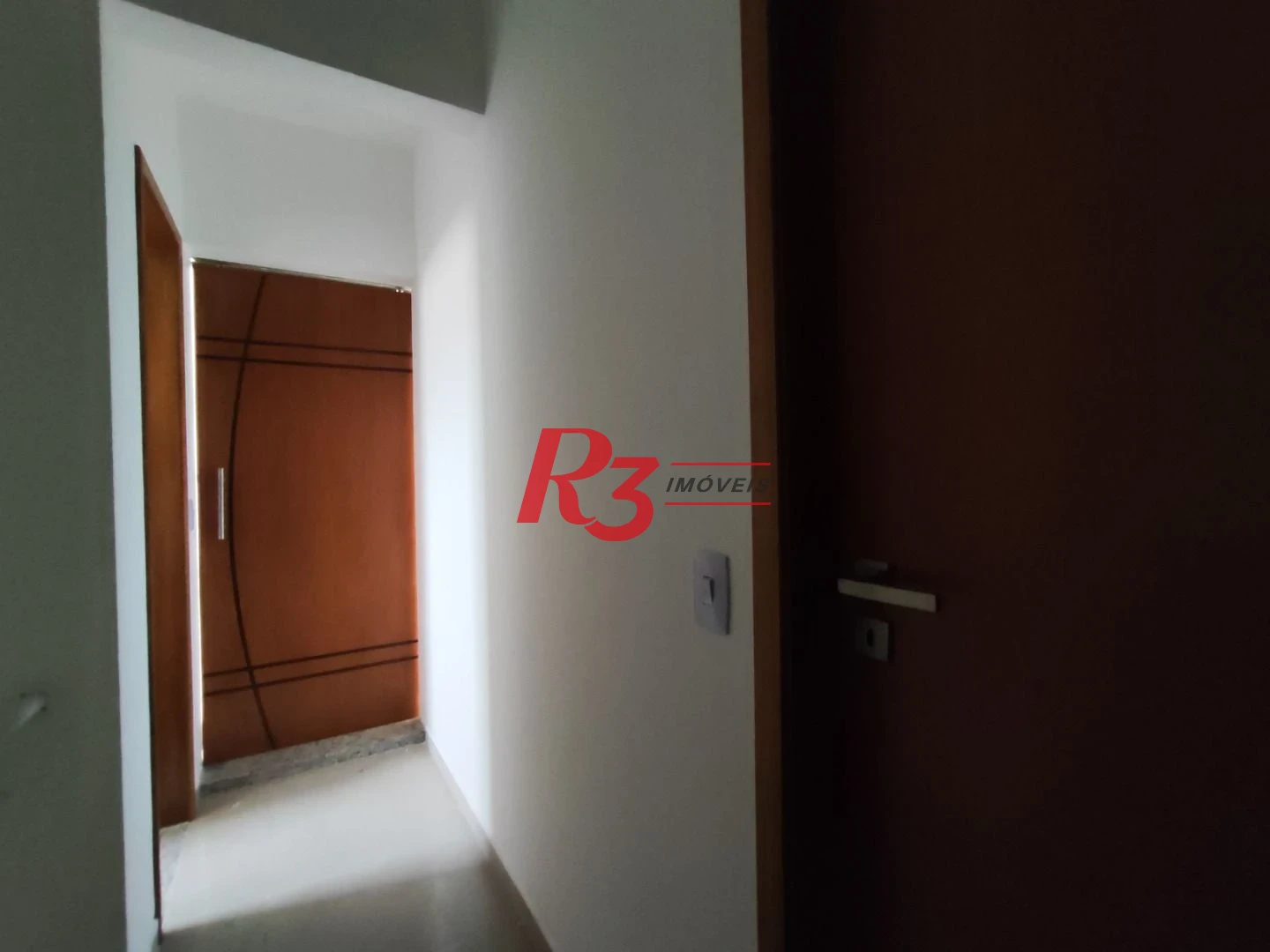 SOBREPOSTA ALTA DE FRENTE SACADA com 3 SUÍTES, VARANDA GOURMET COBERTA E DESCOBERTA, 2 VAGAS à venda, 148 m² por R$ 950.000  Ponta da Praia Santos SP