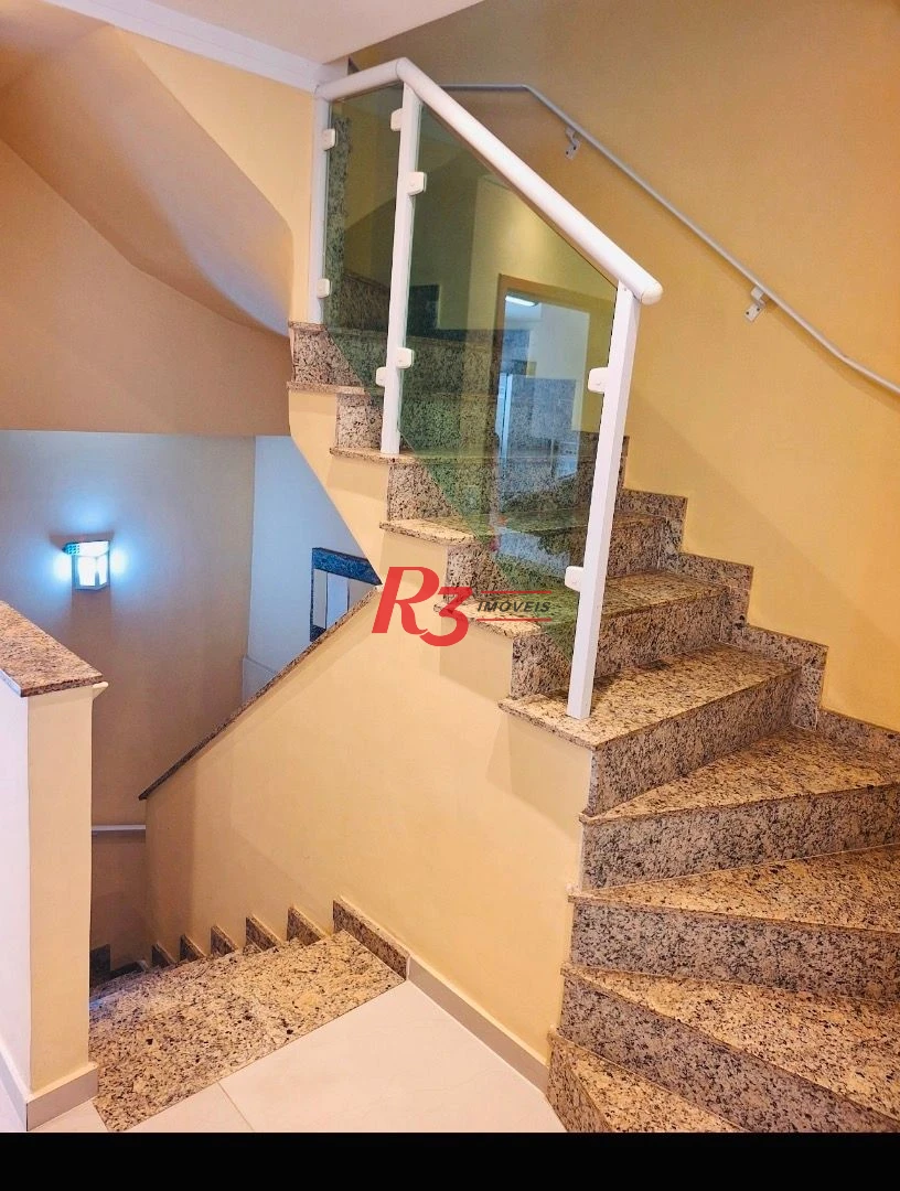 Casa à venda, 116 m² por R$ 690.000,00 - Macuco - Santos/SP