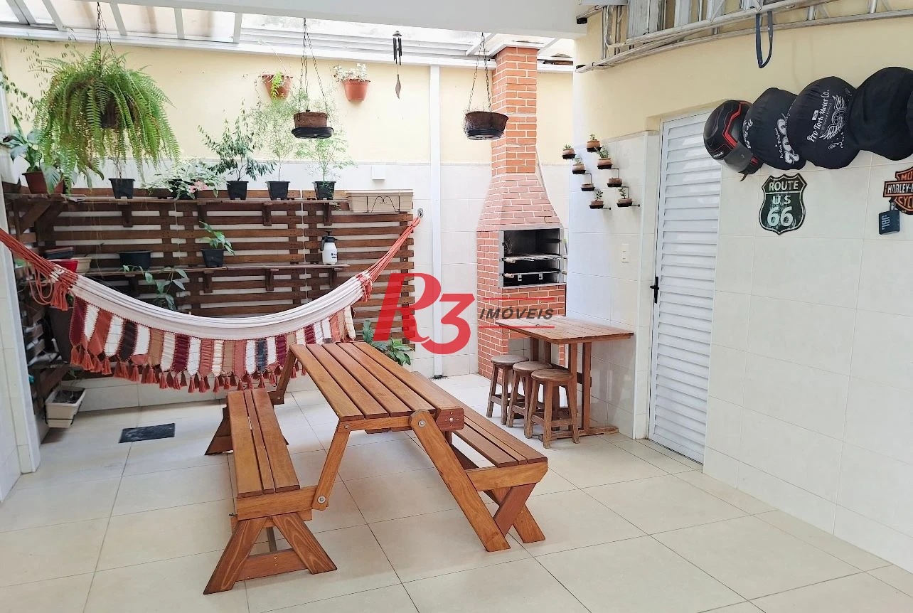 Casa à venda, 116 m² por R$ 690.000,00 - Macuco - Santos/SP