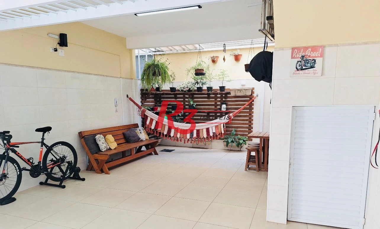 Casa à venda, 116 m² por R$ 690.000,00 - Macuco - Santos/SP