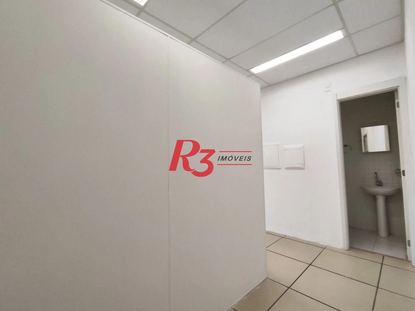 Sala à venda, 89 m² por R$320.000,00 - Valongo - Santos/SP