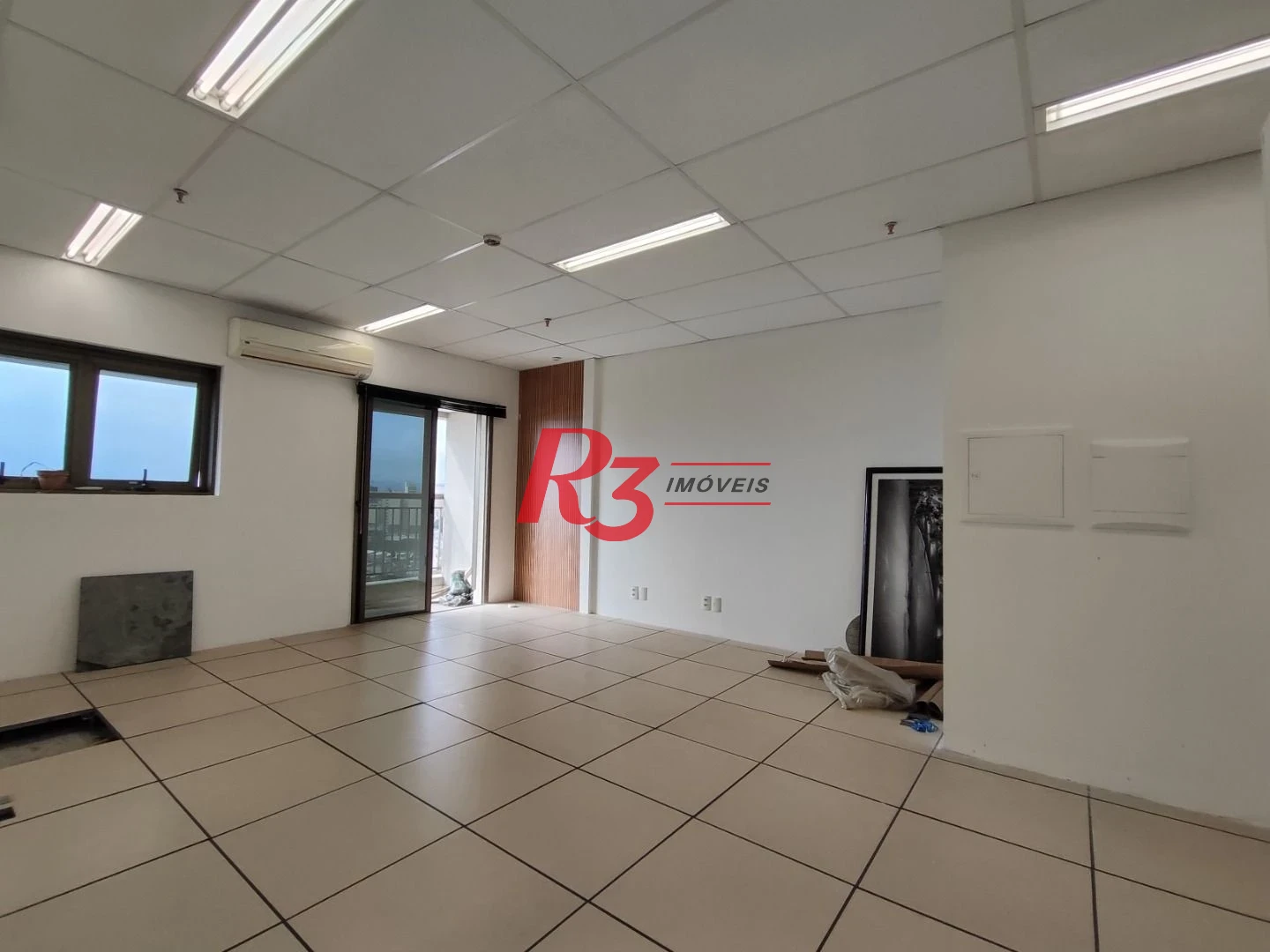 Sala à venda, 89 m² por R$320.000,00 - Valongo - Santos/SP