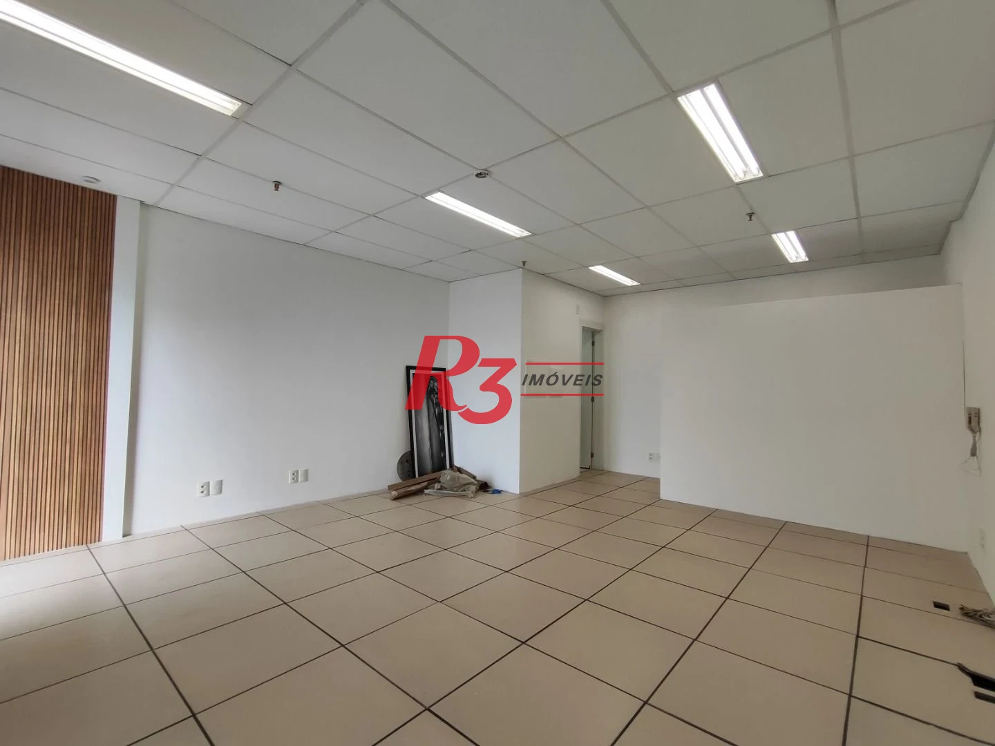 Sala à venda, 89 m² por R$320.000,00 - Valongo - Santos/SP