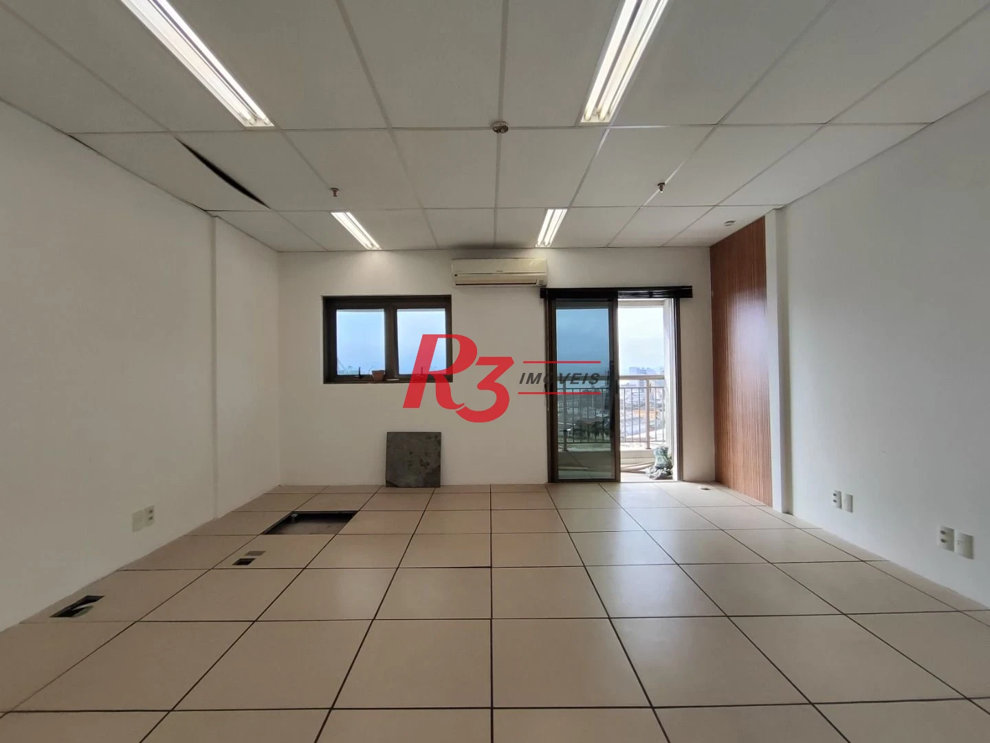 Sala à venda, 89 m² por R$320.000,00 - Valongo - Santos/SP