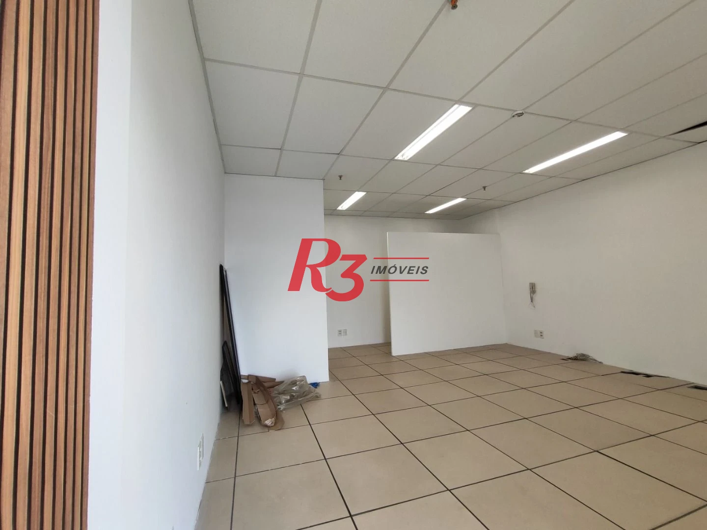 Sala à venda, 89 m² por R$320.000,00 - Valongo - Santos/SP