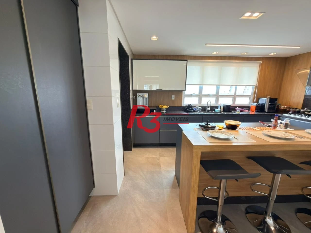 Cobertura à venda, 242 m² por R$ 5.800.000,00 - Gonzaga - Santos/SP