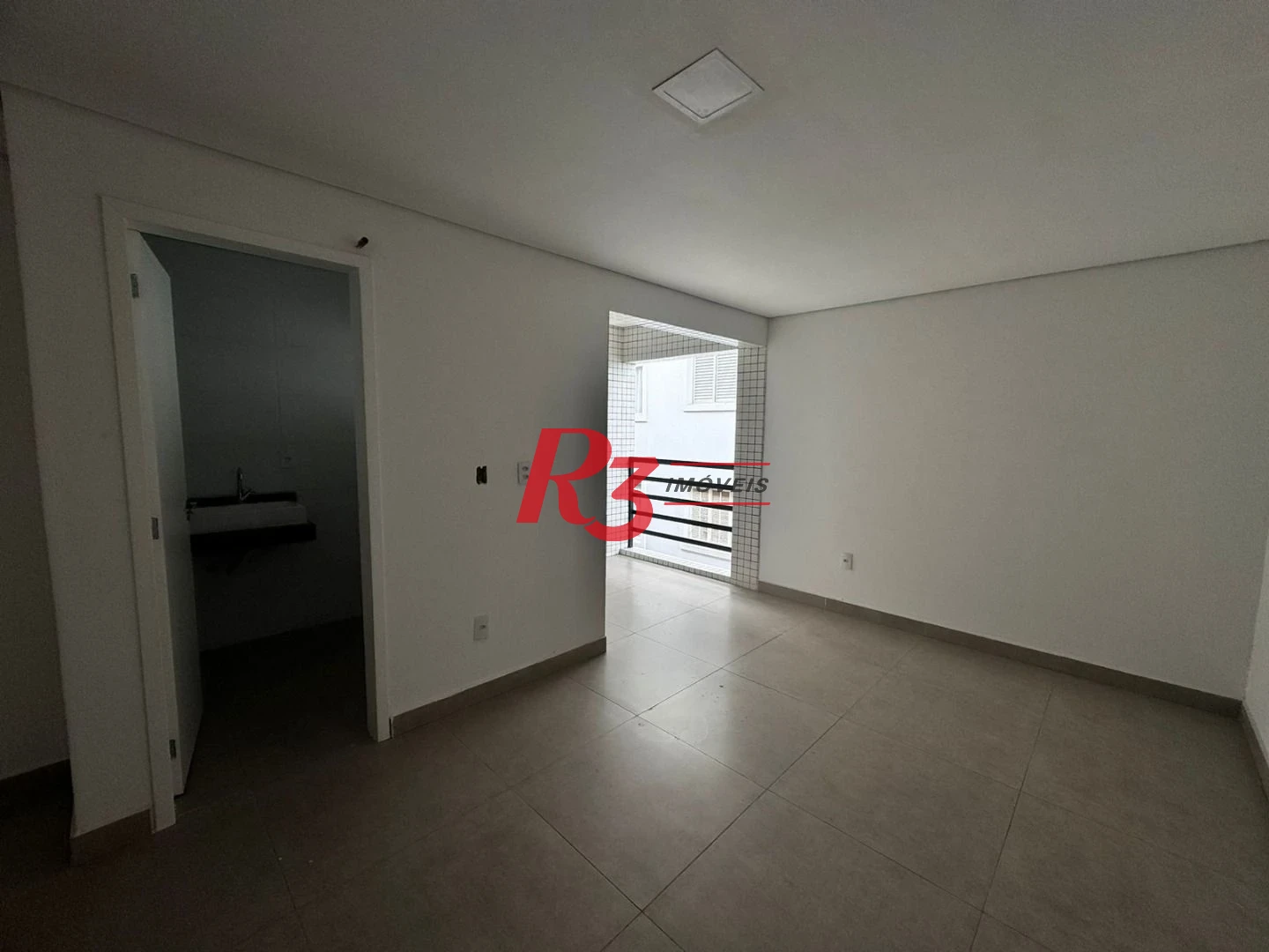Village com 3 dormitórios à venda, 140 m² por R$ 790.000,00 - Balneário Cidade Atlântica - Guarujá/SP