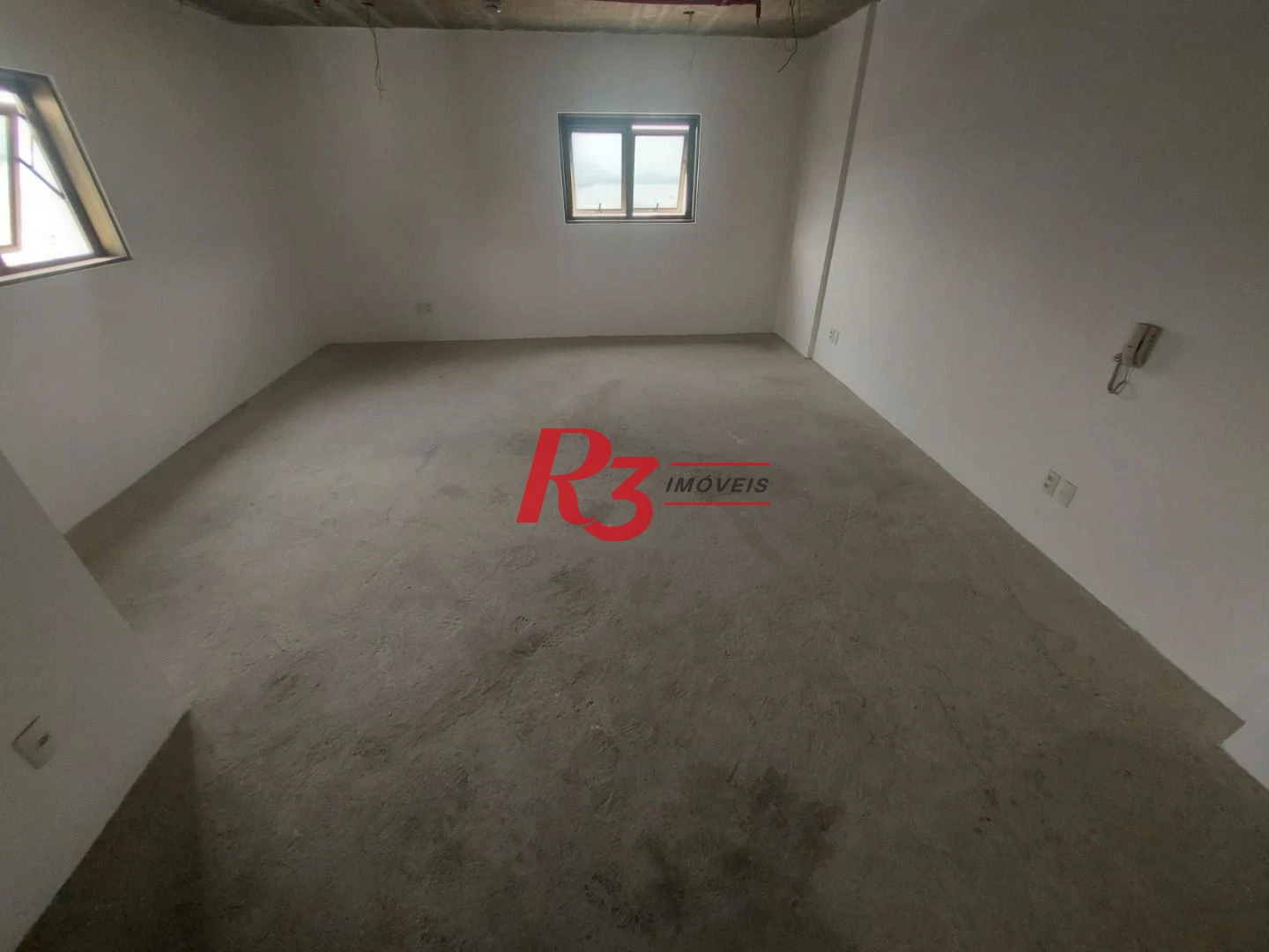 Sala à venda, 53 m² por R$ 370.000,00 - Valongo - Santos/SP