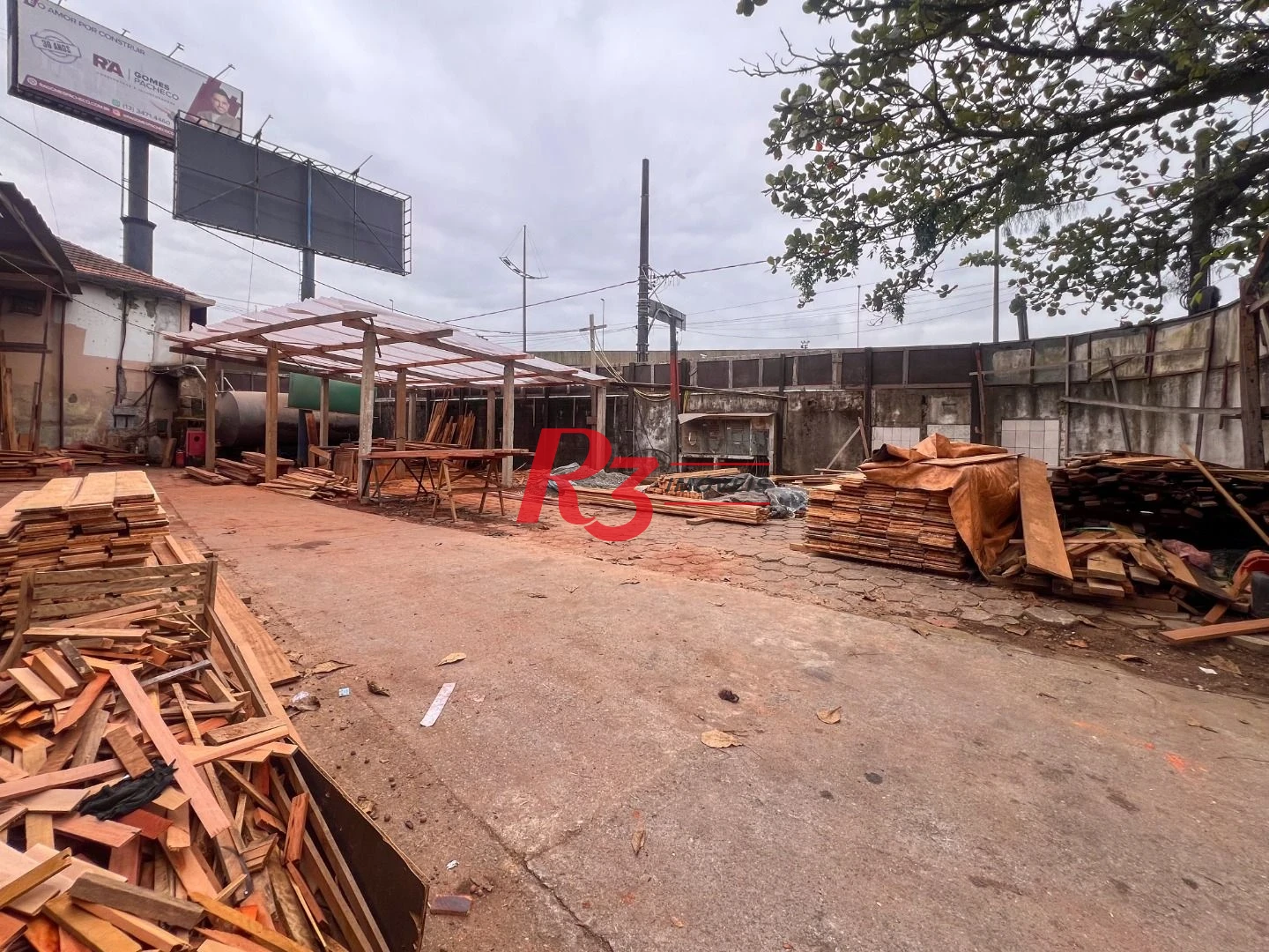 Galpão para alugar, 1700 m² por R$ 40.000,00/mês - Chico de Paula - Santos/SP