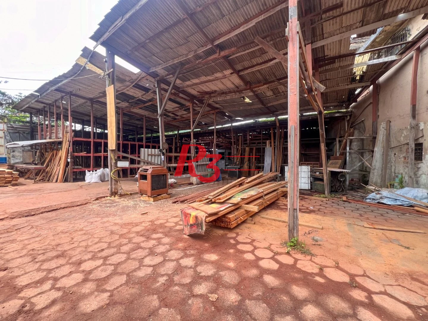 Galpão para alugar, 1700 m² por R$ 40.000,00/mês - Chico de Paula - Santos/SP