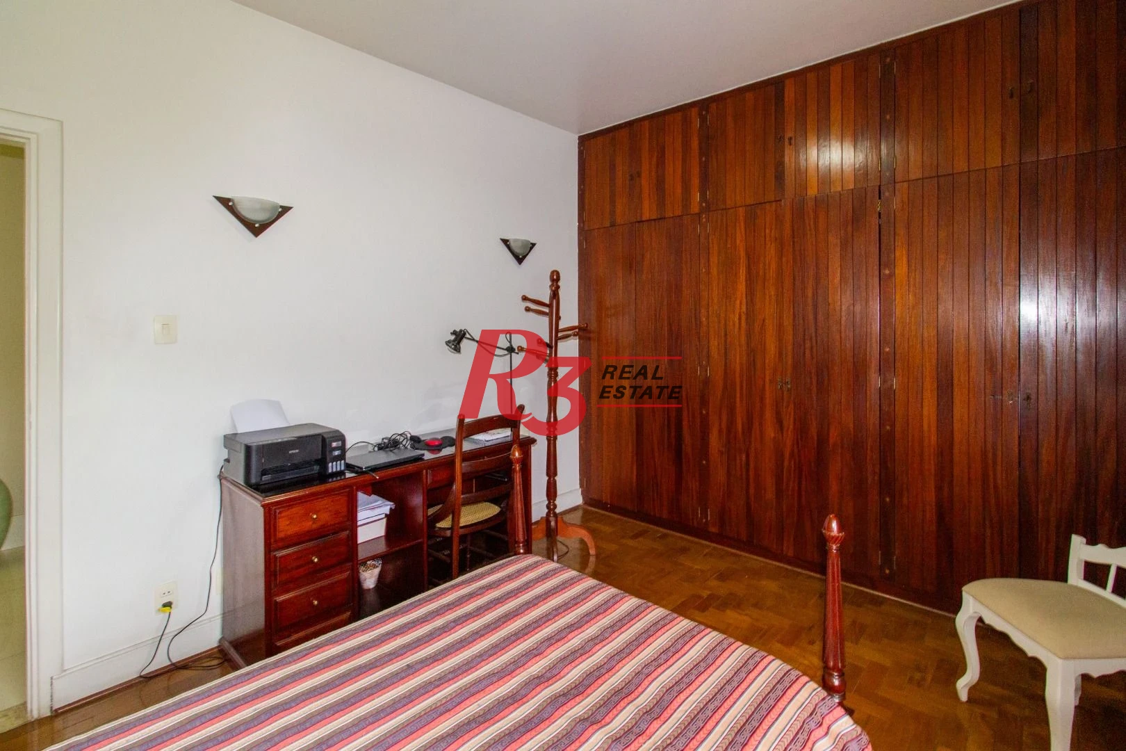 Sobrado para alugar, 320 m² por R$ 16.902,00/mês - Gonzaga - Santos/SP