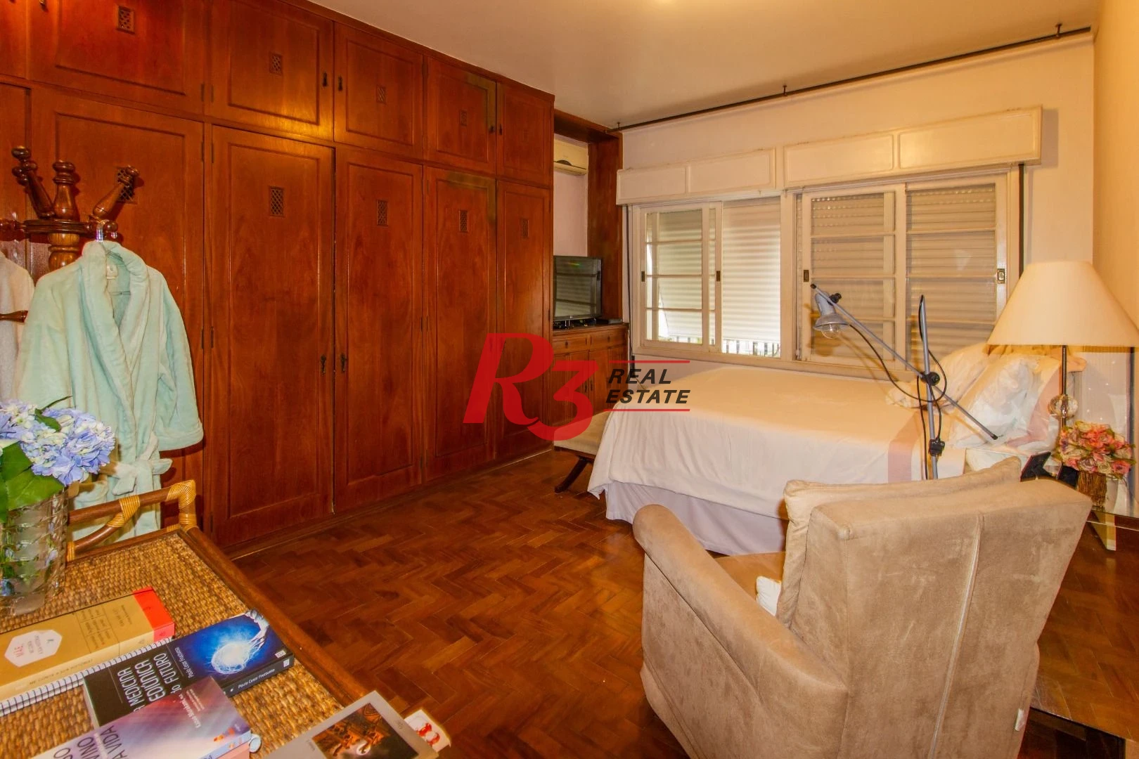 Sobrado para alugar, 320 m² por R$ 16.902,00/mês - Gonzaga - Santos/SP