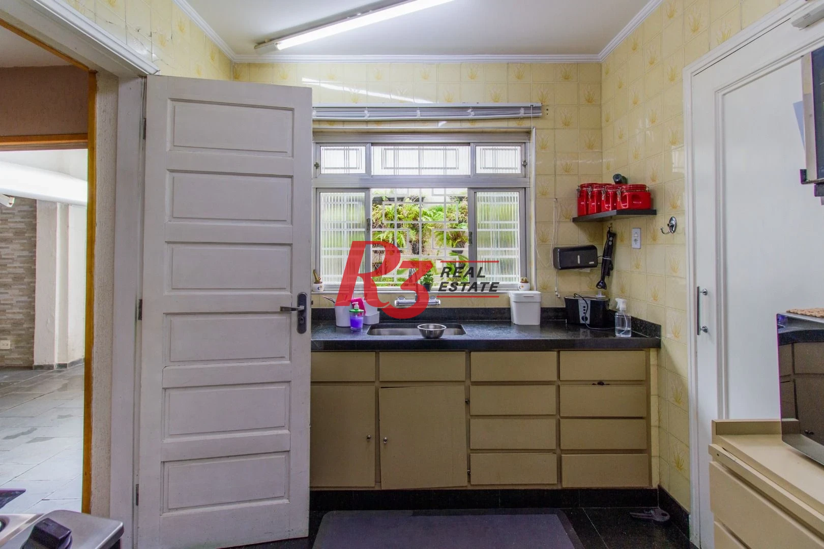 Sobrado para alugar, 320 m² por R$ 16.902,00/mês - Gonzaga - Santos/SP