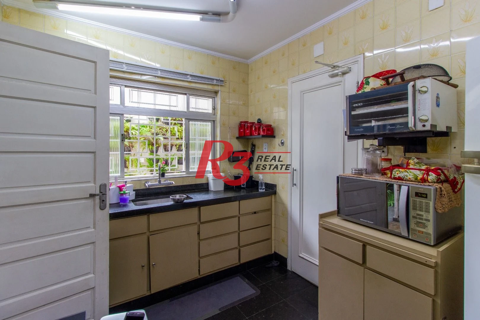Sobrado para alugar, 320 m² por R$ 16.902,00/mês - Gonzaga - Santos/SP