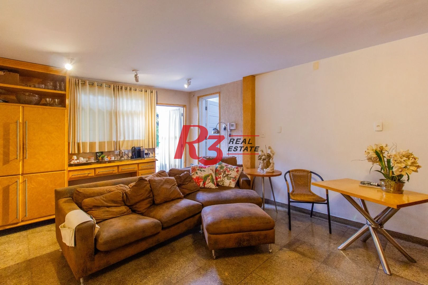 Sobrado para alugar, 320 m² por R$ 16.902,00/mês - Gonzaga - Santos/SP