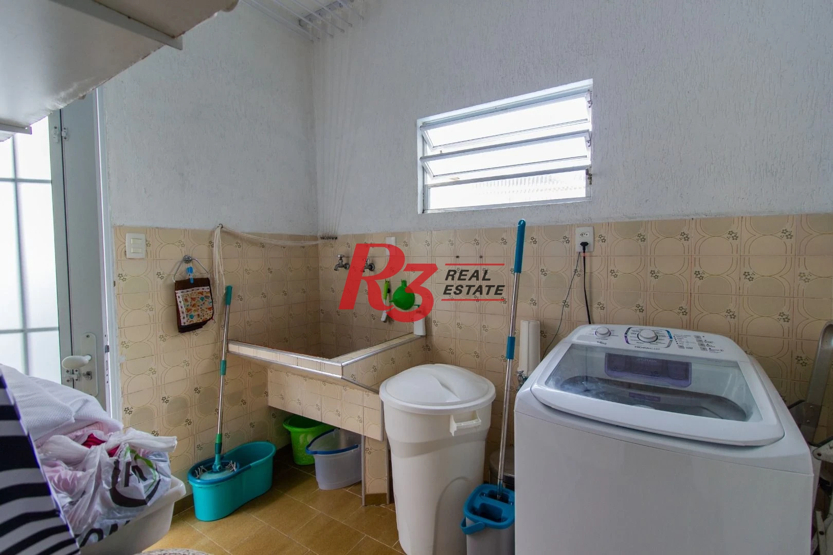 Sobrado para alugar, 320 m² por R$ 16.902,00/mês - Gonzaga - Santos/SP