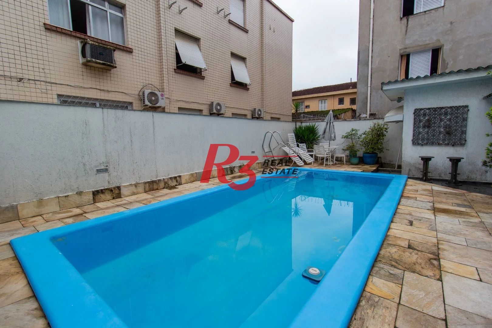 Sobrado para alugar, 320 m² por R$ 16.902,00/mês - Gonzaga - Santos/SP