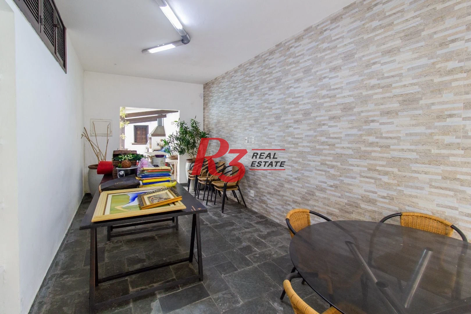 Sobrado para alugar, 320 m² por R$ 16.902,00/mês - Gonzaga - Santos/SP