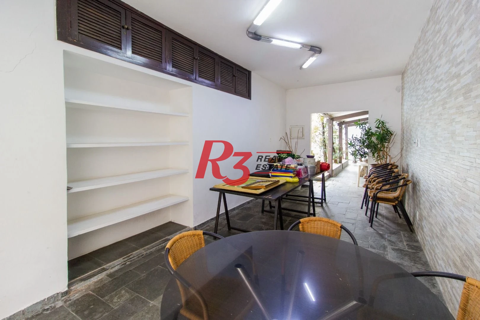 Sobrado para alugar, 320 m² por R$ 16.902,00/mês - Gonzaga - Santos/SP
