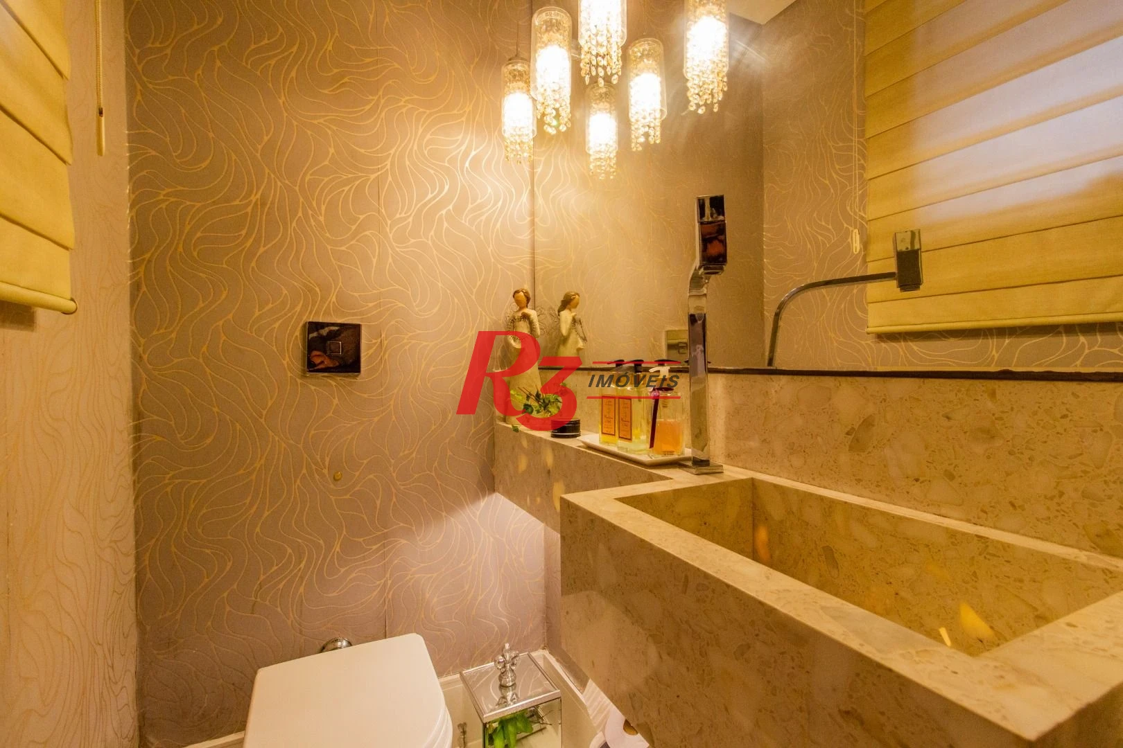 Sobrado para alugar, 320 m² por R$ 16.902,00/mês - Gonzaga - Santos/SP