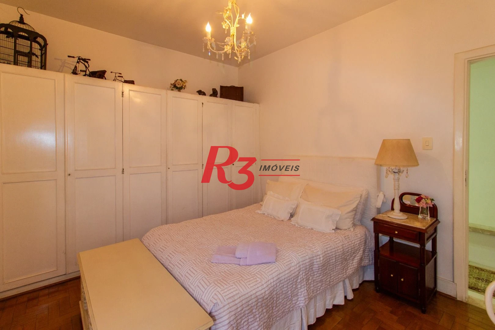 Sobrado para alugar, 320 m² por R$ 16.902,00/mês - Gonzaga - Santos/SP