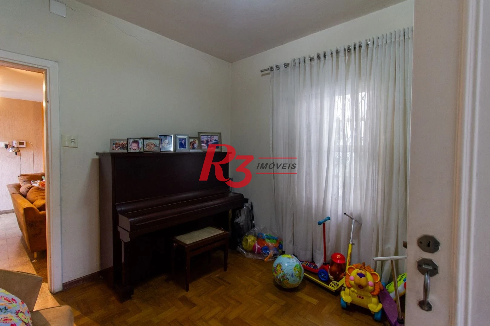 Sobrado para alugar, 320 m² por R$ 16.902,00/mês - Gonzaga - Santos/SP