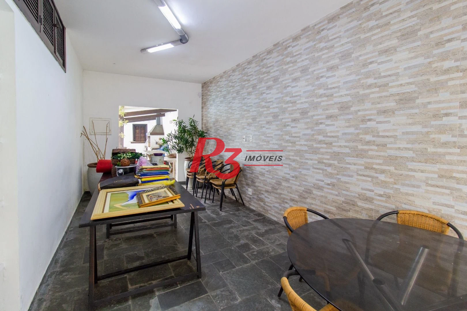 Sobrado para alugar, 320 m² por R$ 16.902,00/mês - Gonzaga - Santos/SP