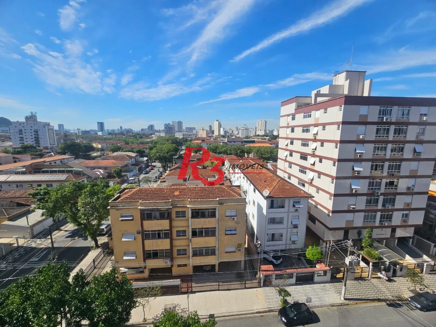 Apartamento á venda Frente 2 dormitórios  2 salas Dependência Completa 1 Vg  Marapé