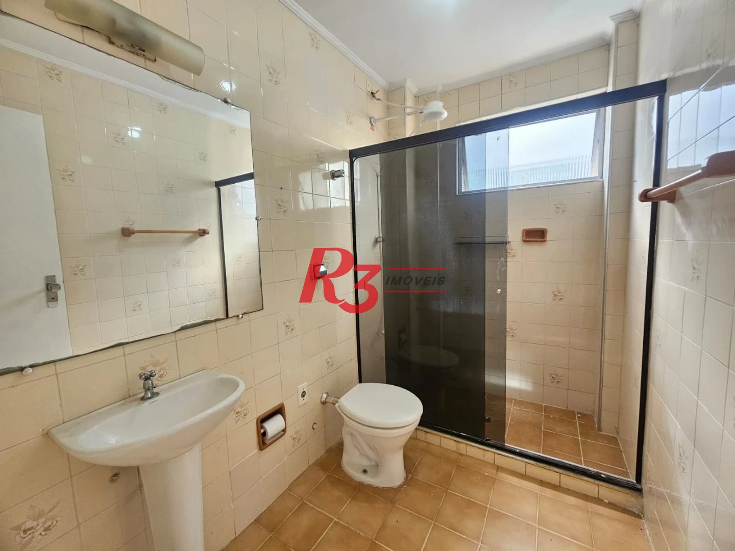 Apartamento á venda Frente 2 dormitórios  2 salas Dependência Completa 1 Vg  Marapé
