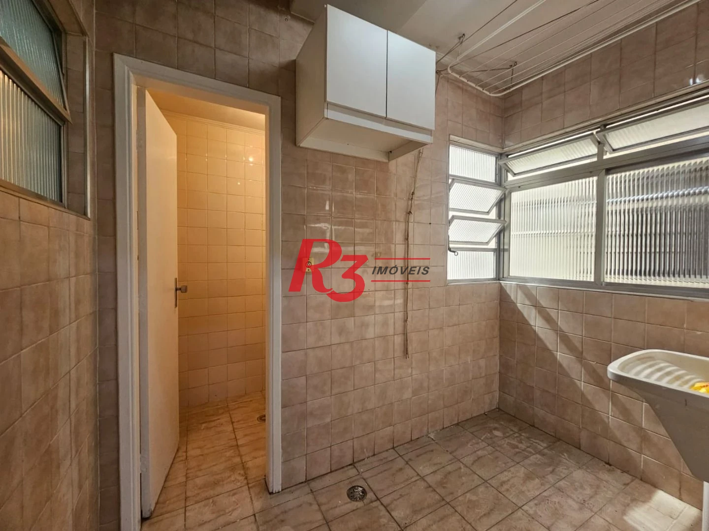 Apartamento á venda Frente 2 dormitórios  2 salas Dependência Completa 1 Vg  Marapé