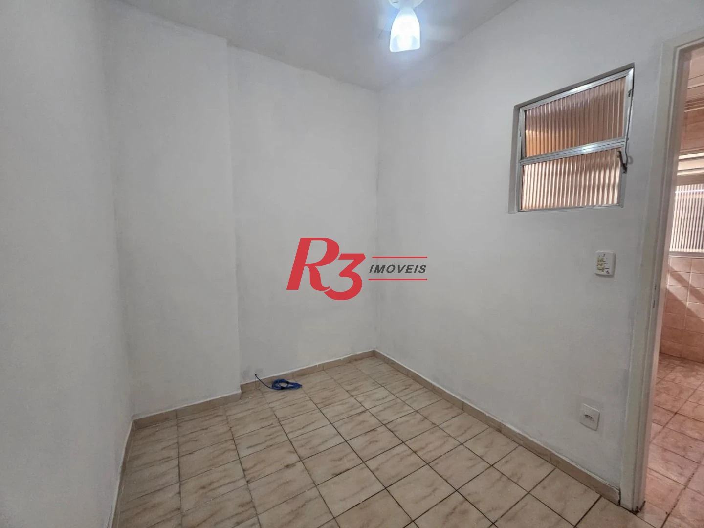 Apartamento á venda Frente 2 dormitórios  2 salas Dependência Completa 1 Vg  Marapé