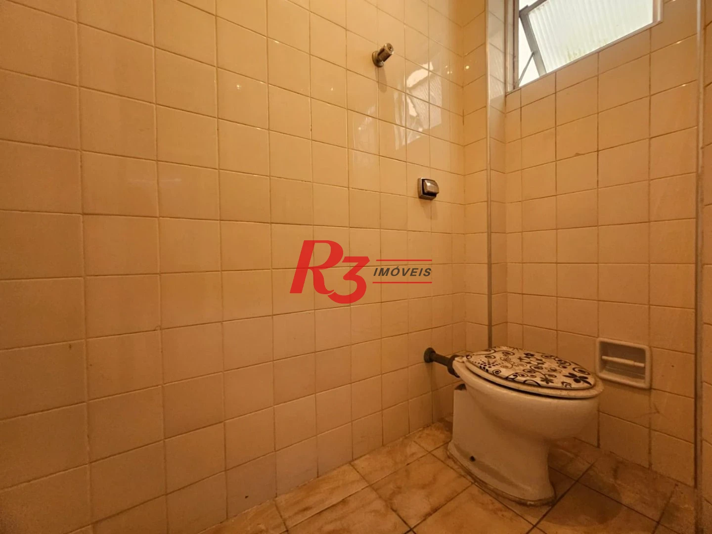 Apartamento á venda Frente 2 dormitórios  2 salas Dependência Completa 1 Vg  Marapé